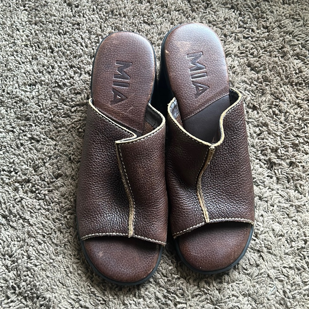 MIA sandals